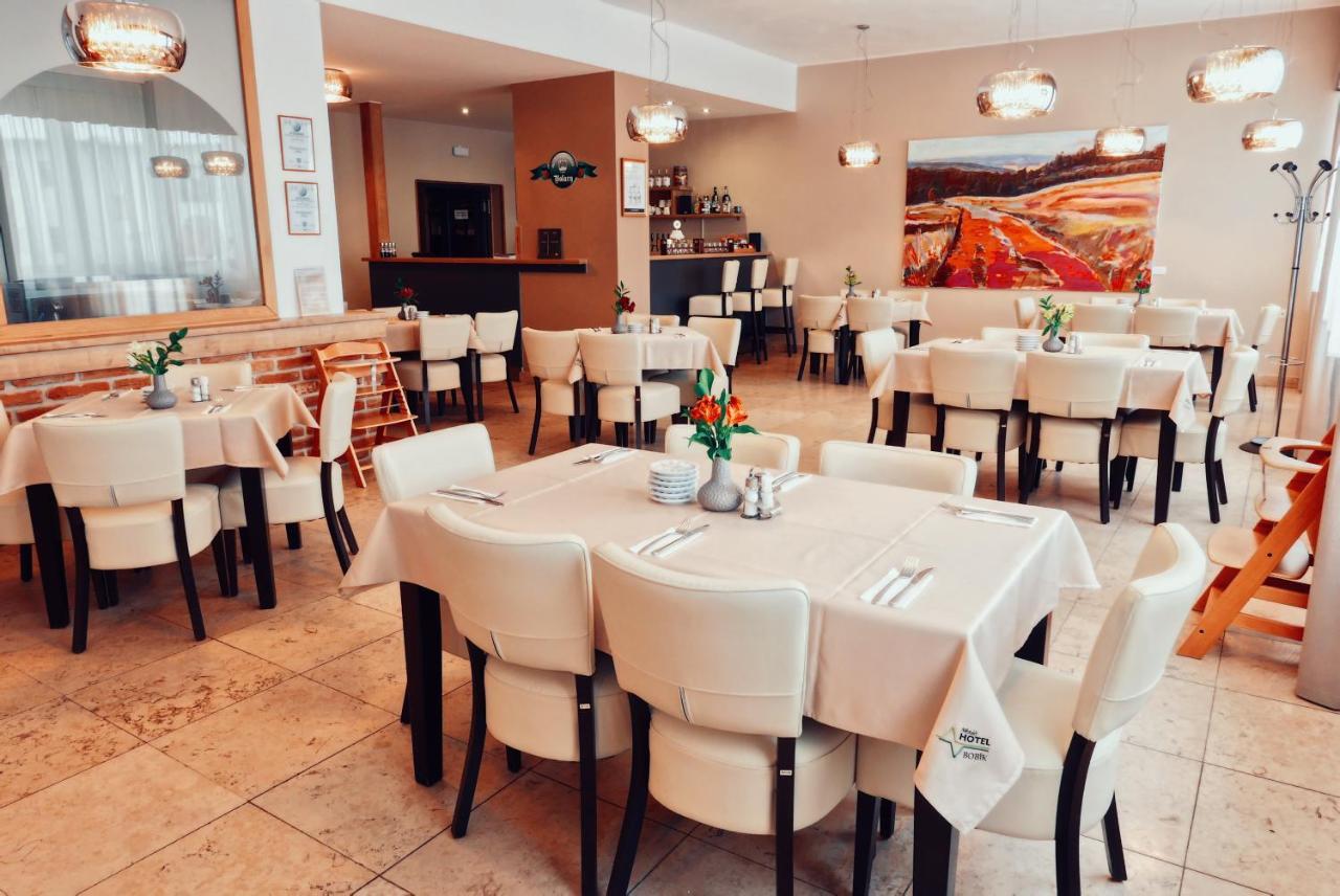 Mestsky Hotel Bobik Volary Dış mekan fotoğraf